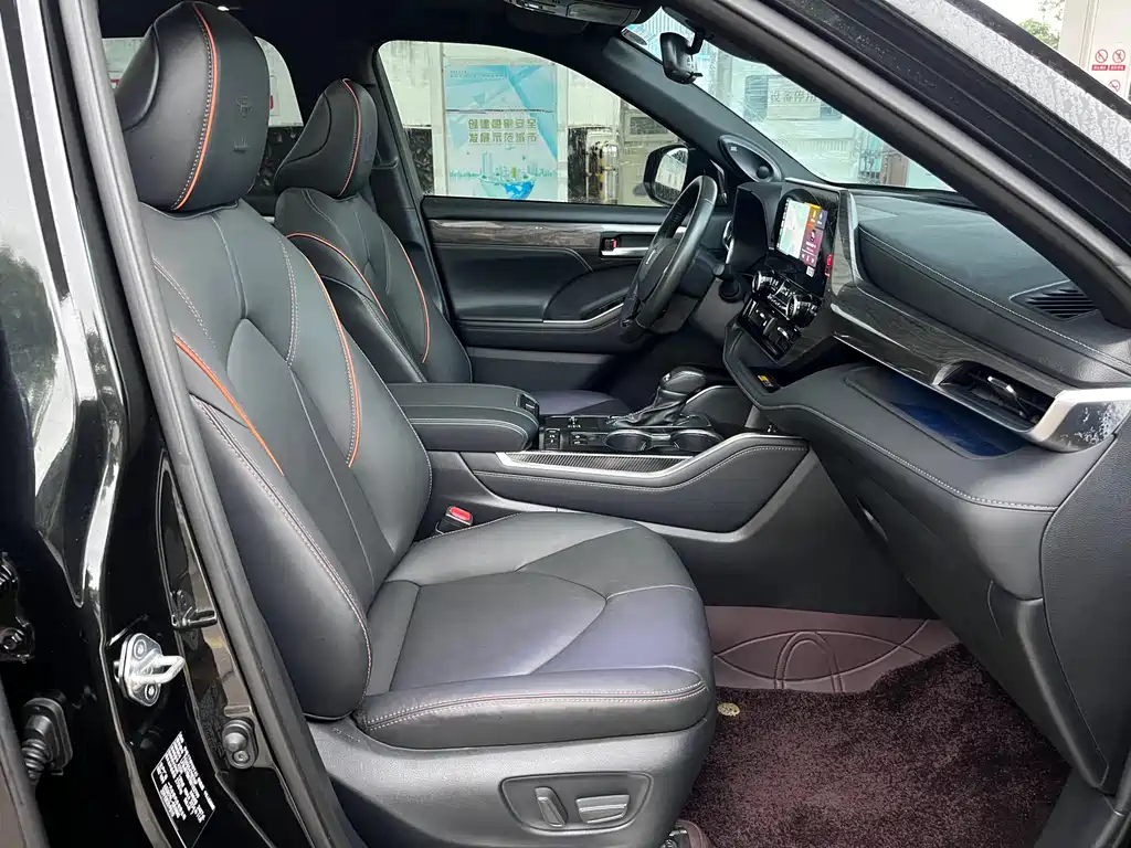 Toyota Crown Kluger — миниатюра 10