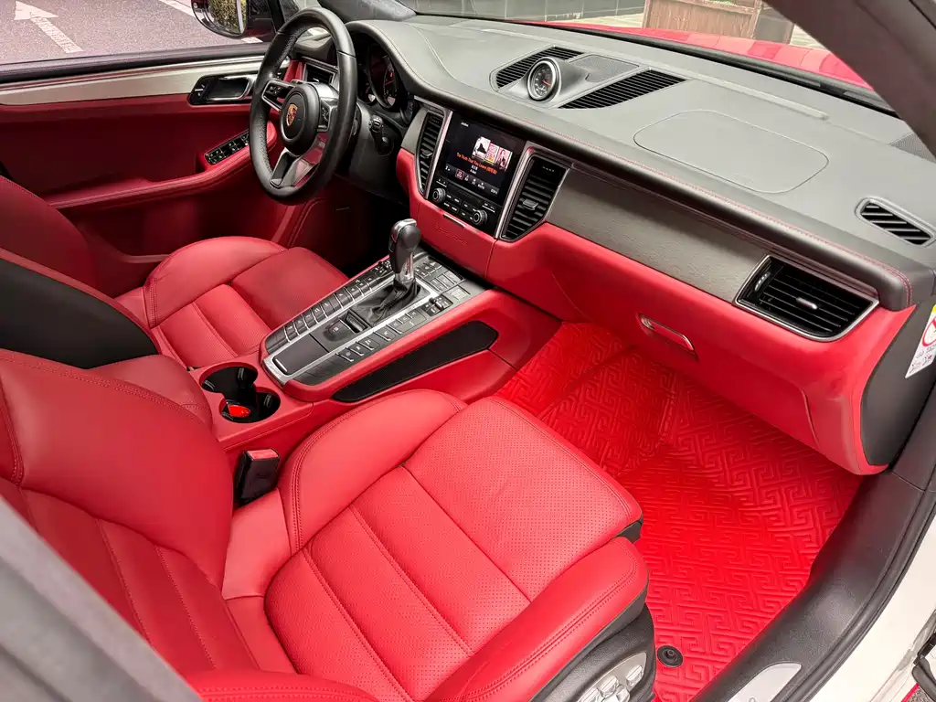 Porsche Macan — миниатюра 12