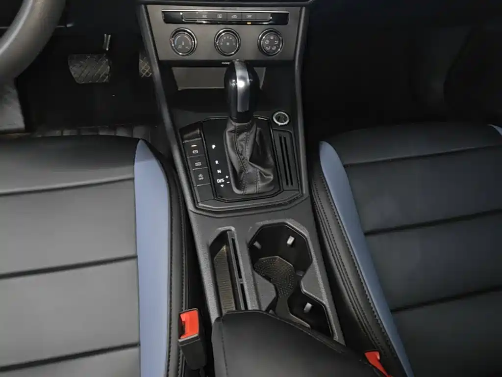Volkswagen Lavida — миниатюра 14