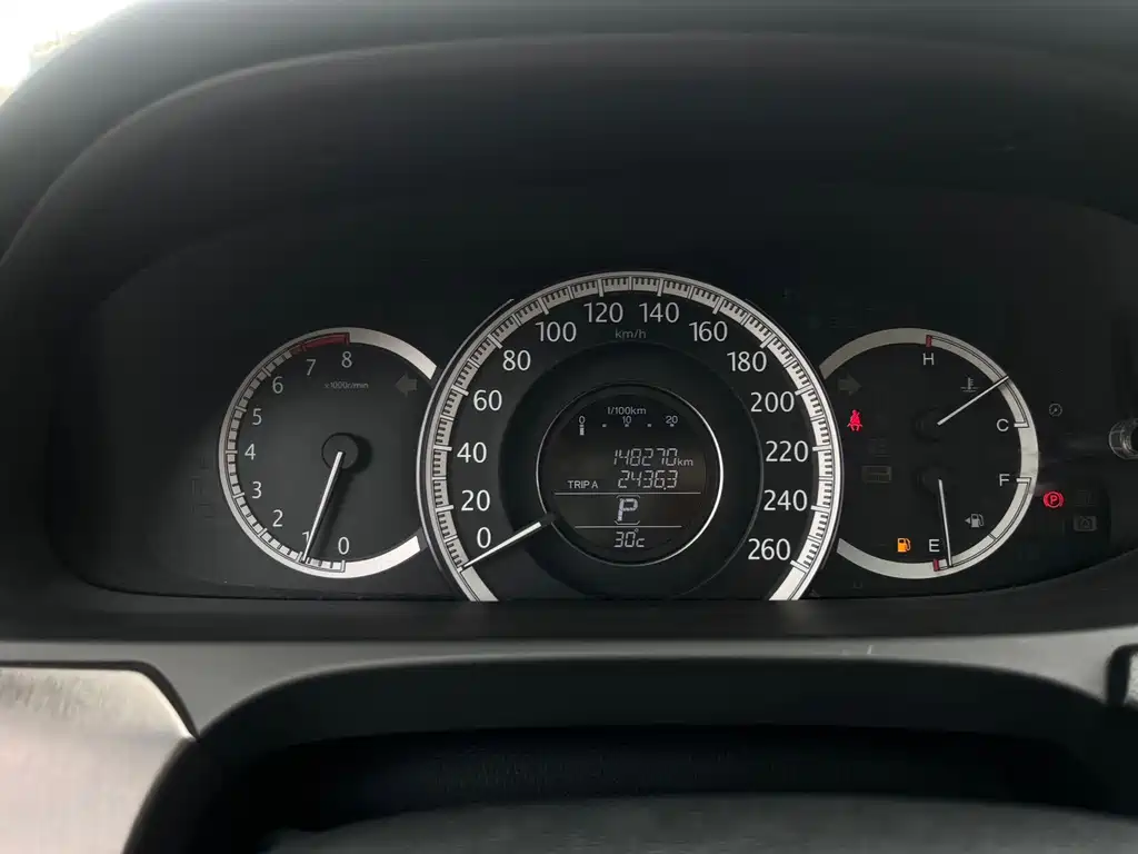 Honda Accord — миниатюра 16