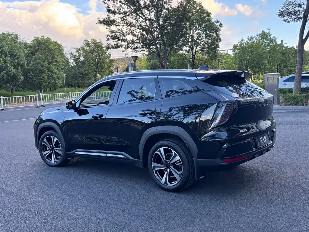 Geely Boyue L — миниатюра 6