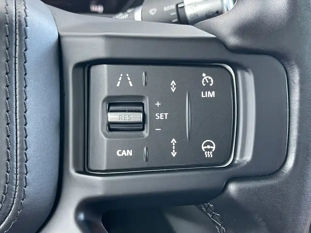Land Rover Defender — миниатюра 8