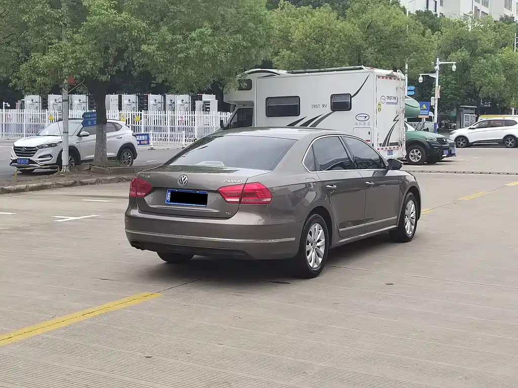 Volkswagen Passat — миниатюра 10