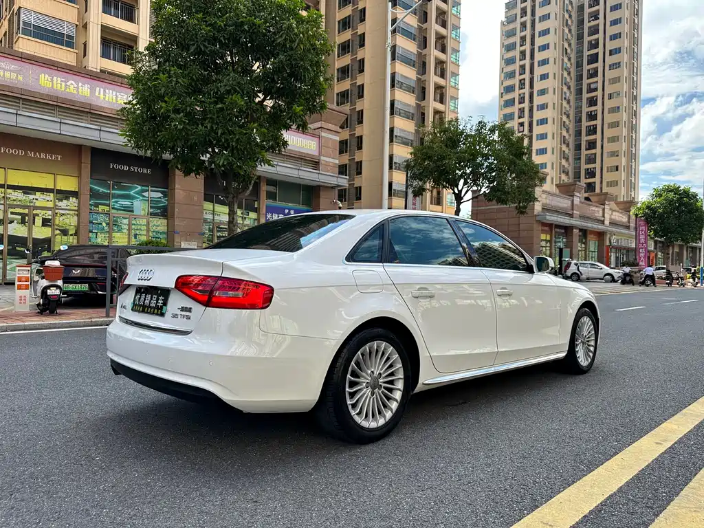 Audi A4L — миниатюра 8