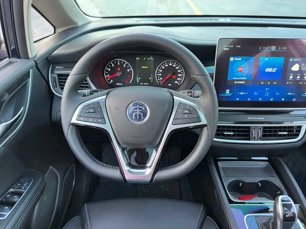 BYD MAX — миниатюра 17
