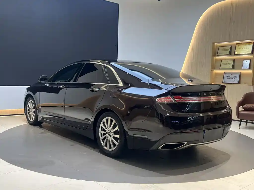 LINCOLN MKZ