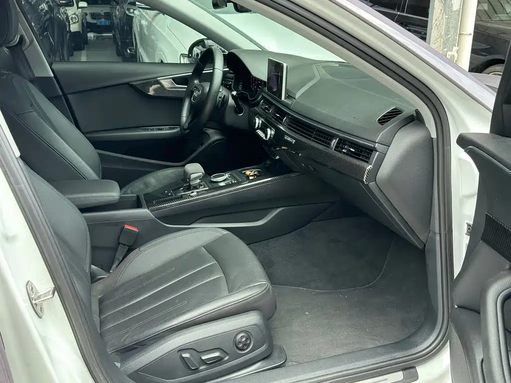 Audi A4 (Import) — миниатюра 10