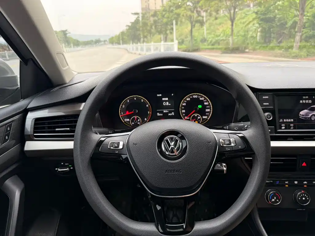Volkswagen Lavida 2018 1.5L AT Comfort V