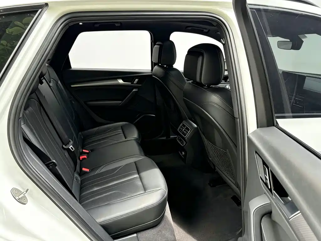 Audi Q5L — миниатюра 6