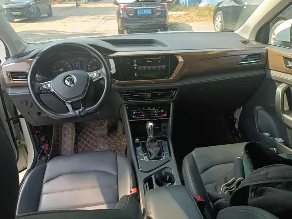 Volkswagen Tharu — миниатюра 10