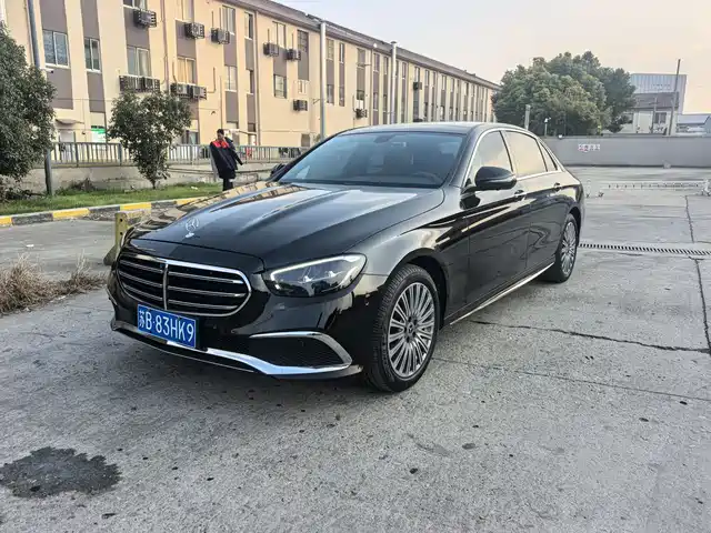 MERCEDES-BENZ E CLASS