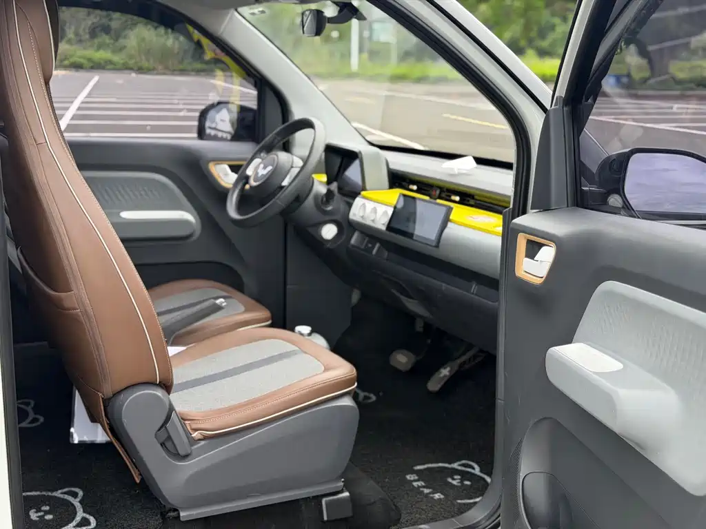 Wuling MINIEV — миниатюра 8