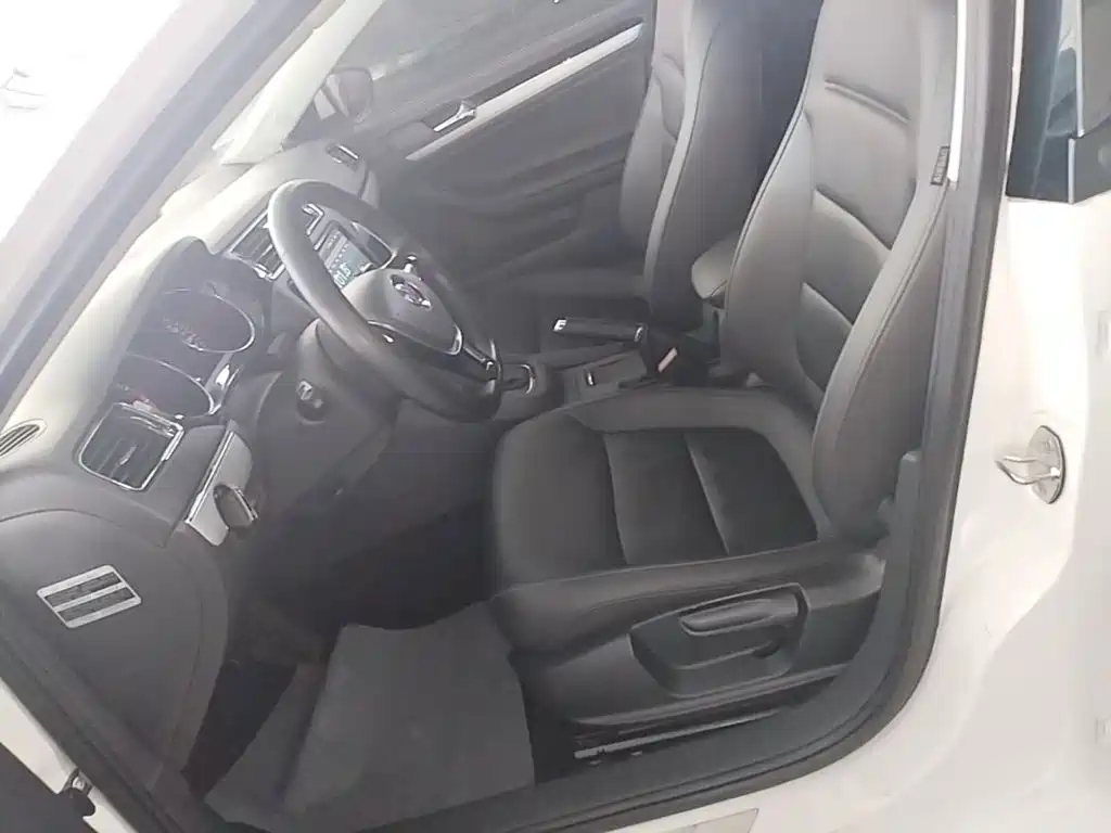 Volkswagen Sagitar — миниатюра 15