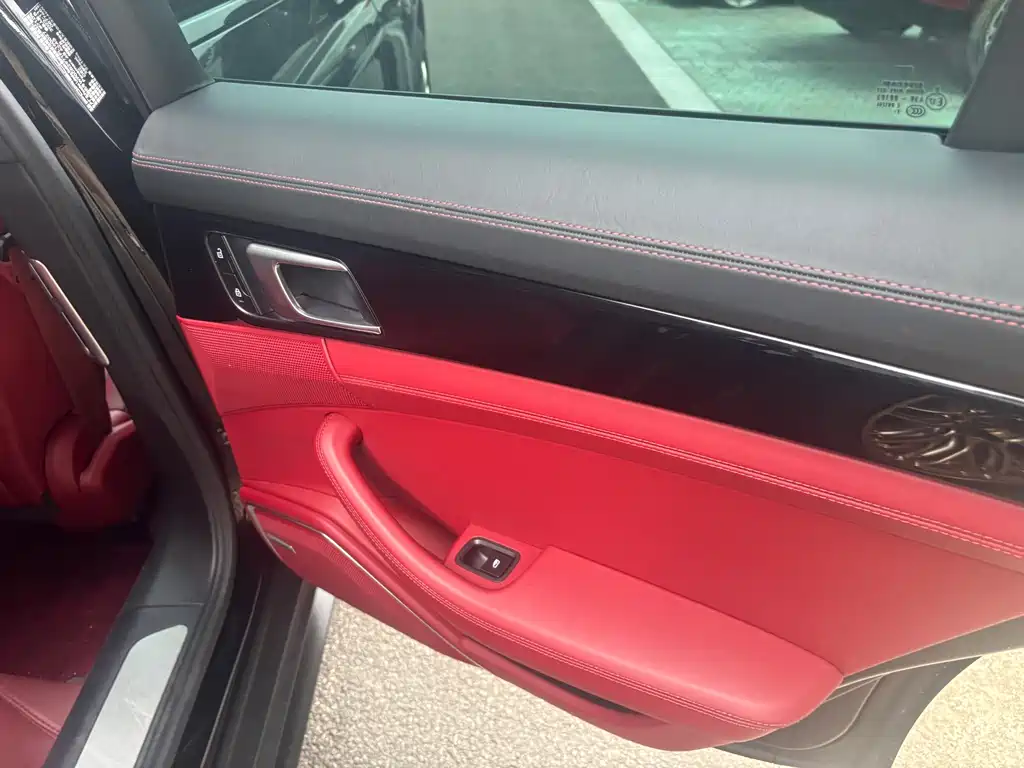 Porsche Panamera — миниатюра 13