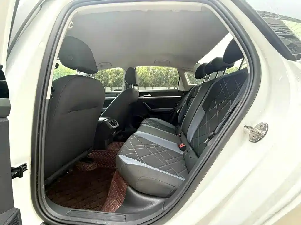 Volkswagen Lavida — миниатюра 9