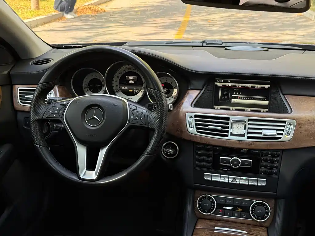 Mercedes-Benz CLS — миниатюра 26