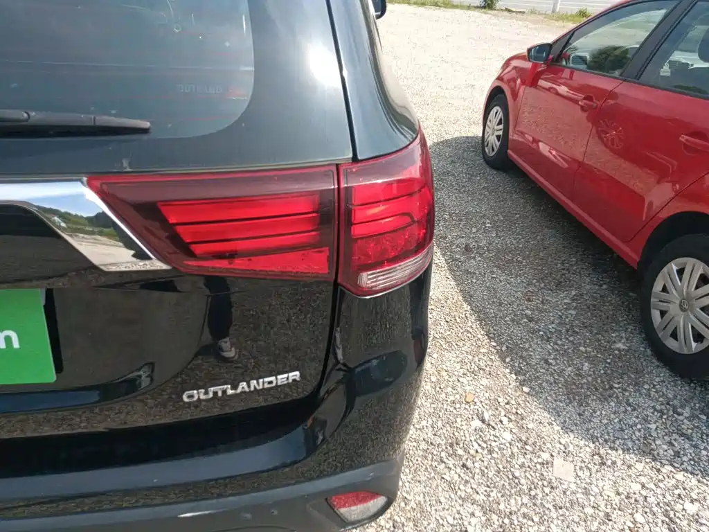 Mitsubishi Outlander — миниатюра 24