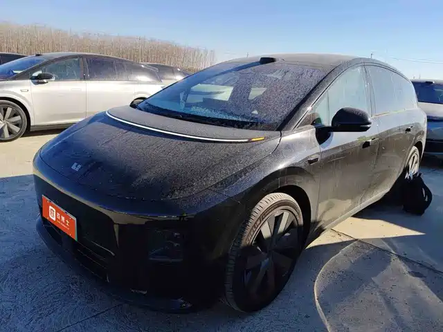 Li Auto IDEAL I8 2025