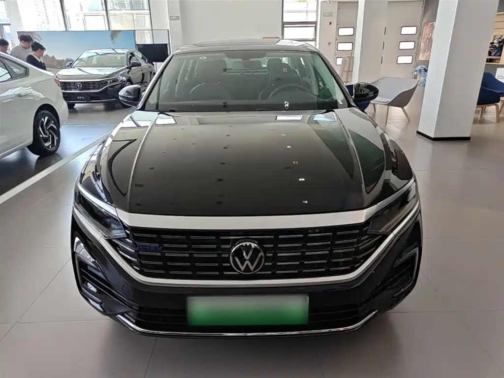 Volkswagen Passat 2025 430PHEV