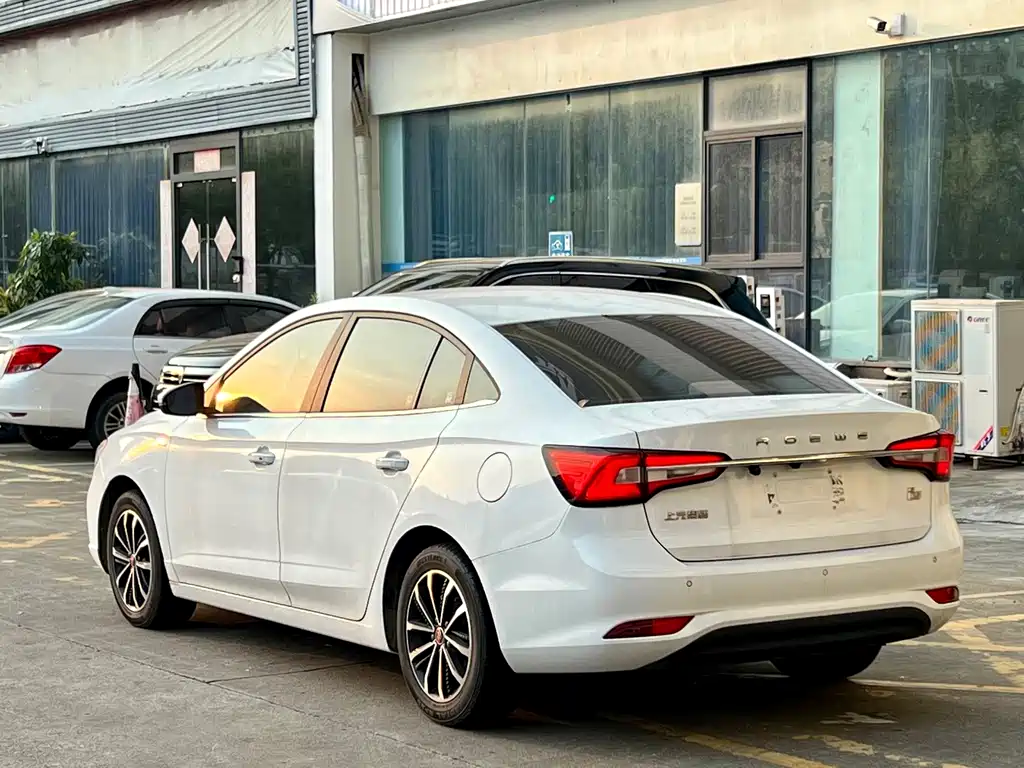 Roewe i5 — миниатюра 12