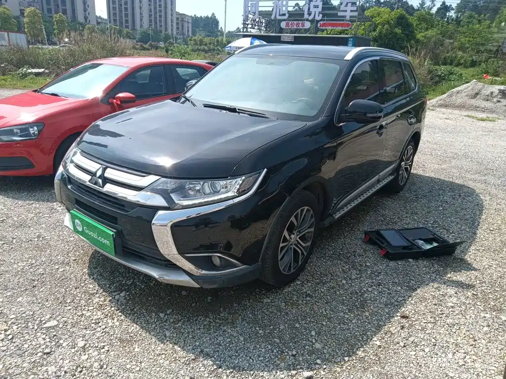 Mitsubishi Outlander — миниатюра 2