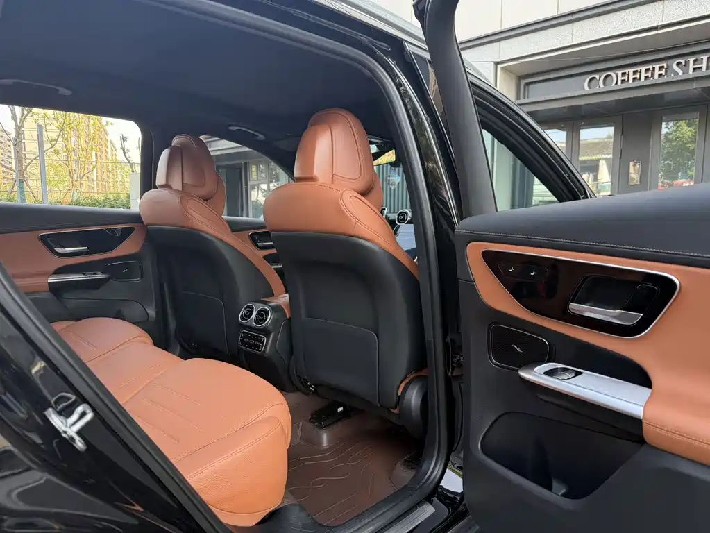 Mercedes-Benz GLC — миниатюра 12