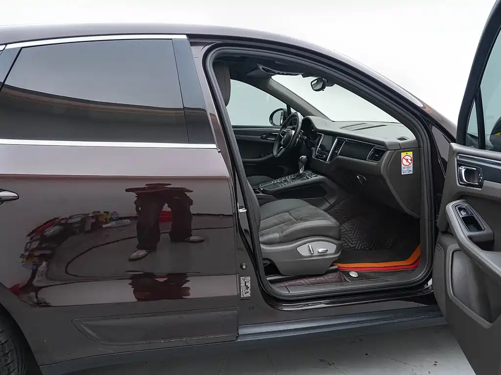 Porsche Macan — миниатюра 17