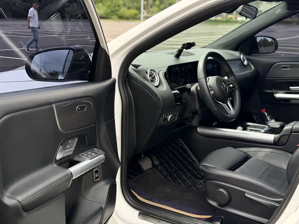 Mercedes-Benz GLA — миниатюра 7