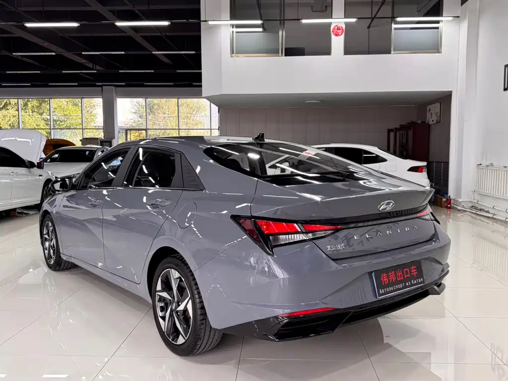 Hyundai Elantra — миниатюра 4