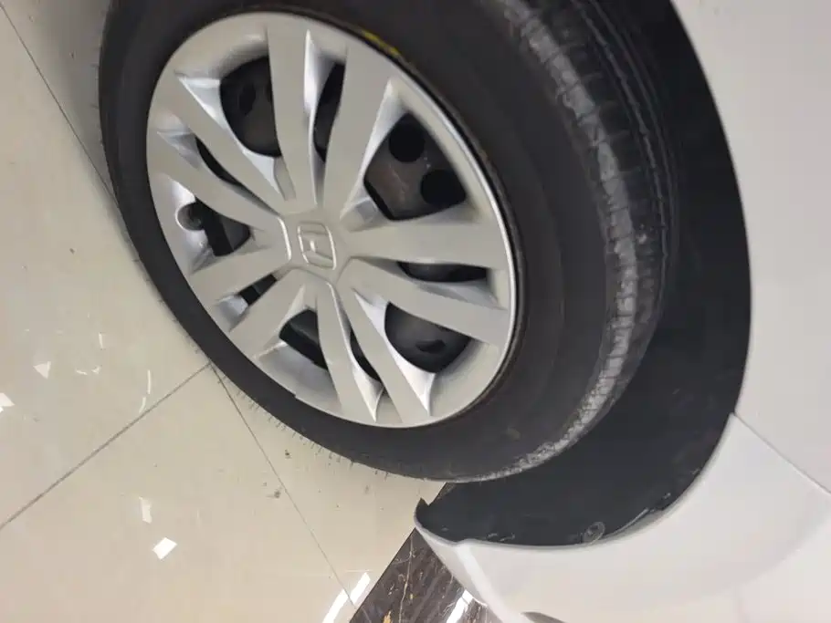 Honda Fit — миниатюра 6