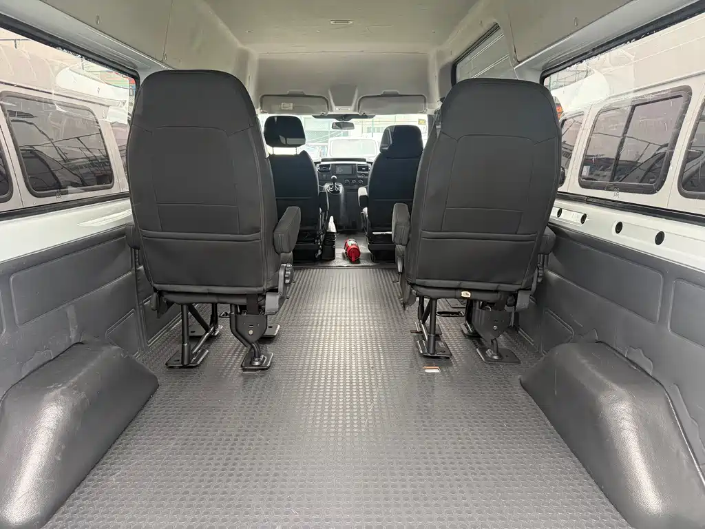 Ford Transit Custom — миниатюра 8