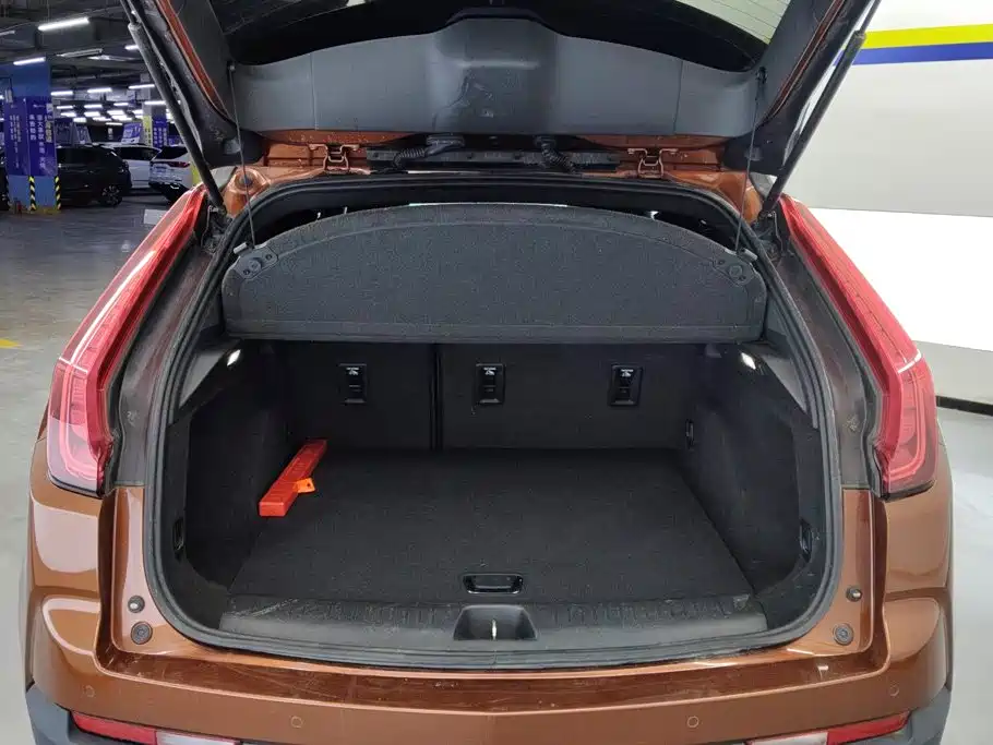 Cadillac XT4 — миниатюра 4