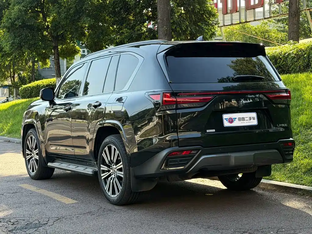Lexus LX — миниатюра 4