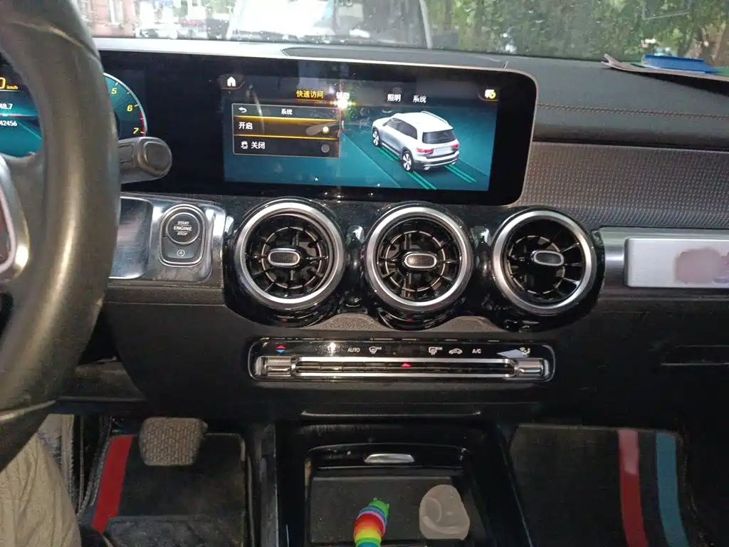 Mercedes-Benz GLB — миниатюра 6