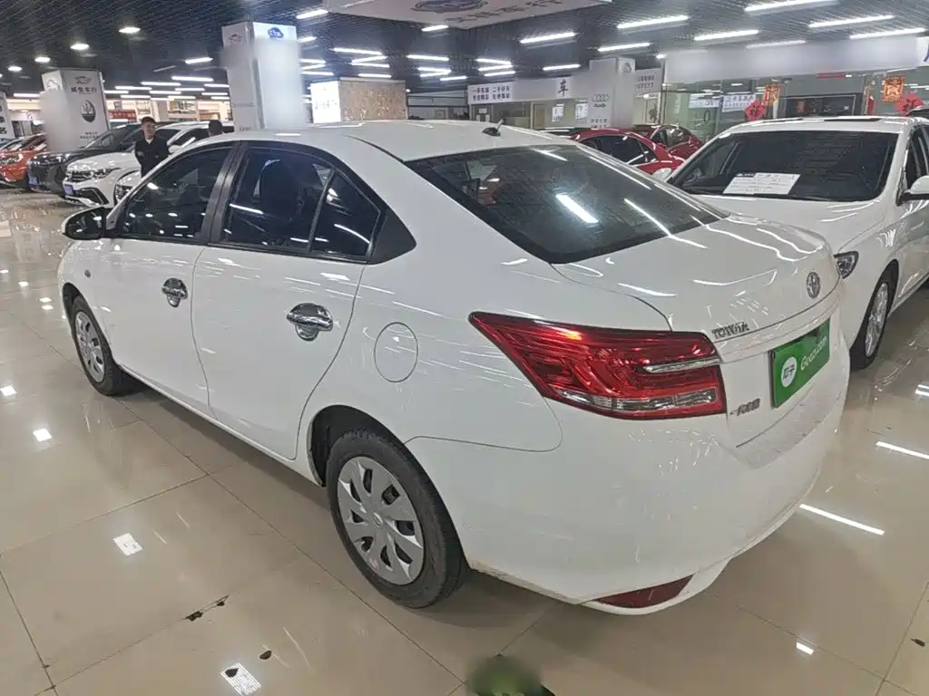 Toyota Vios — миниатюра 5