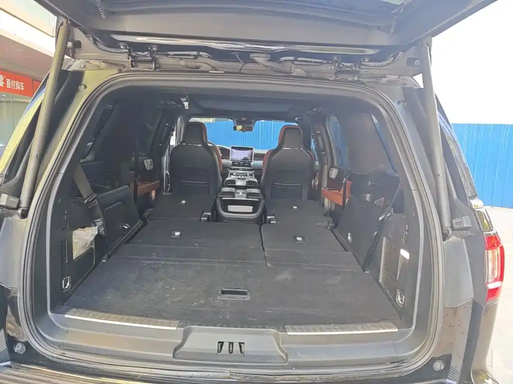 Lincoln Navigator — миниатюра 22
