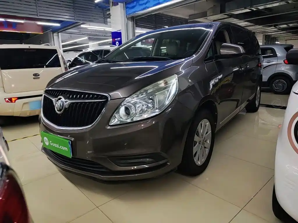 Buick GL8 — миниатюра 2