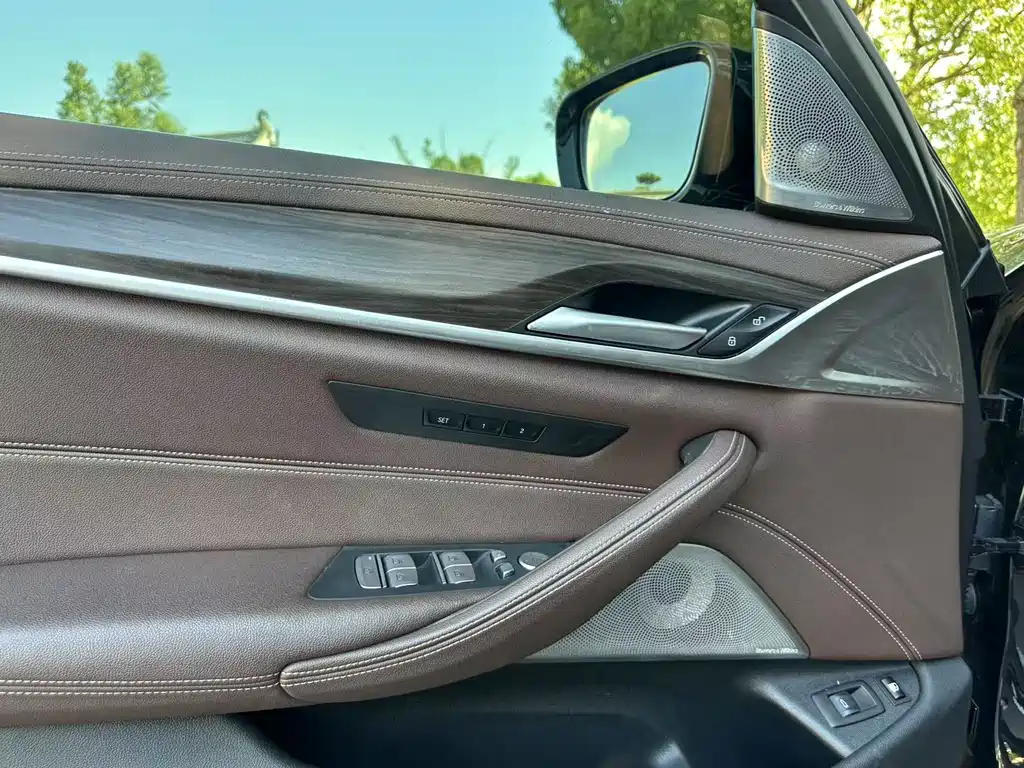 BMW 5 Series 5 2021 535Le M Sport