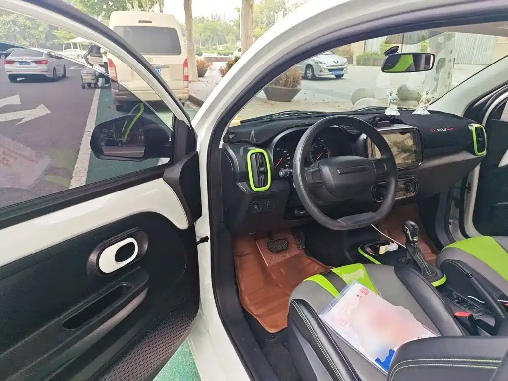 Roewe Clever — миниатюра 17