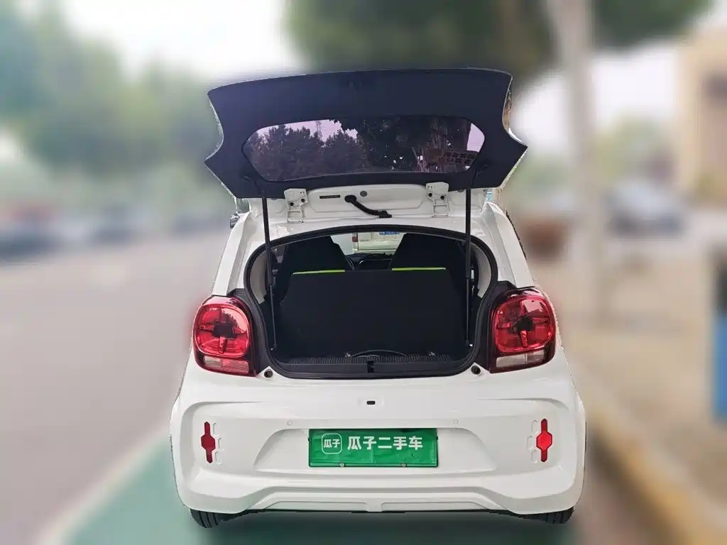 Roewe Clever — миниатюра 20