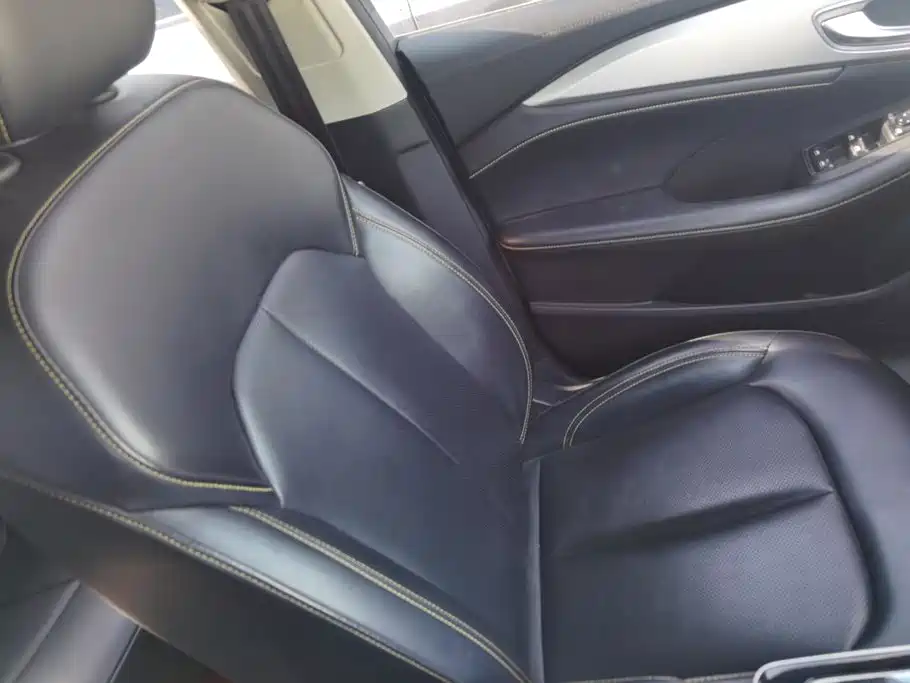 Roewe i6 MAX — миниатюра 9