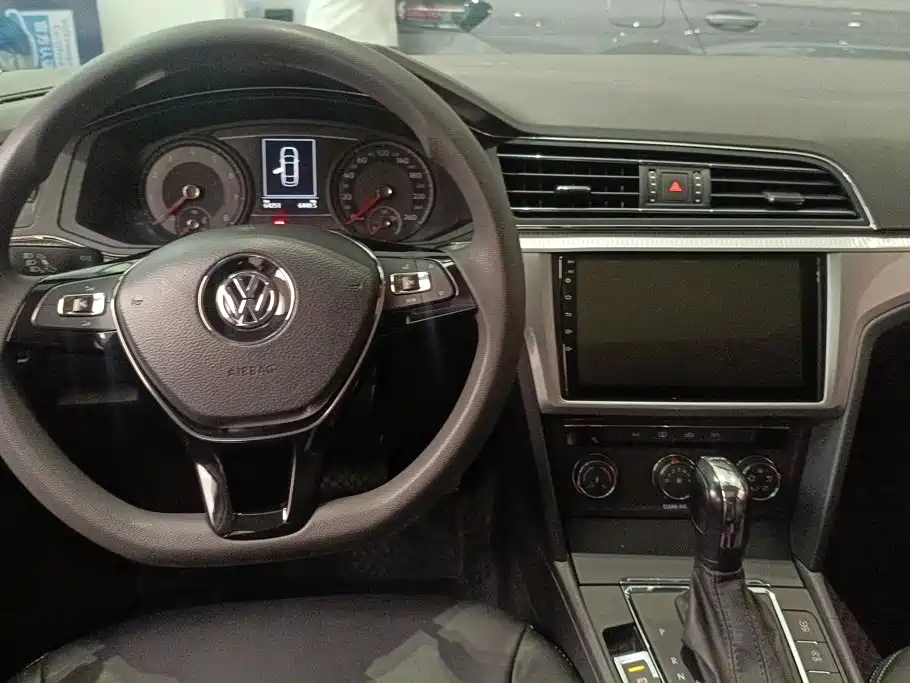 Volkswagen Lamando — миниатюра 12