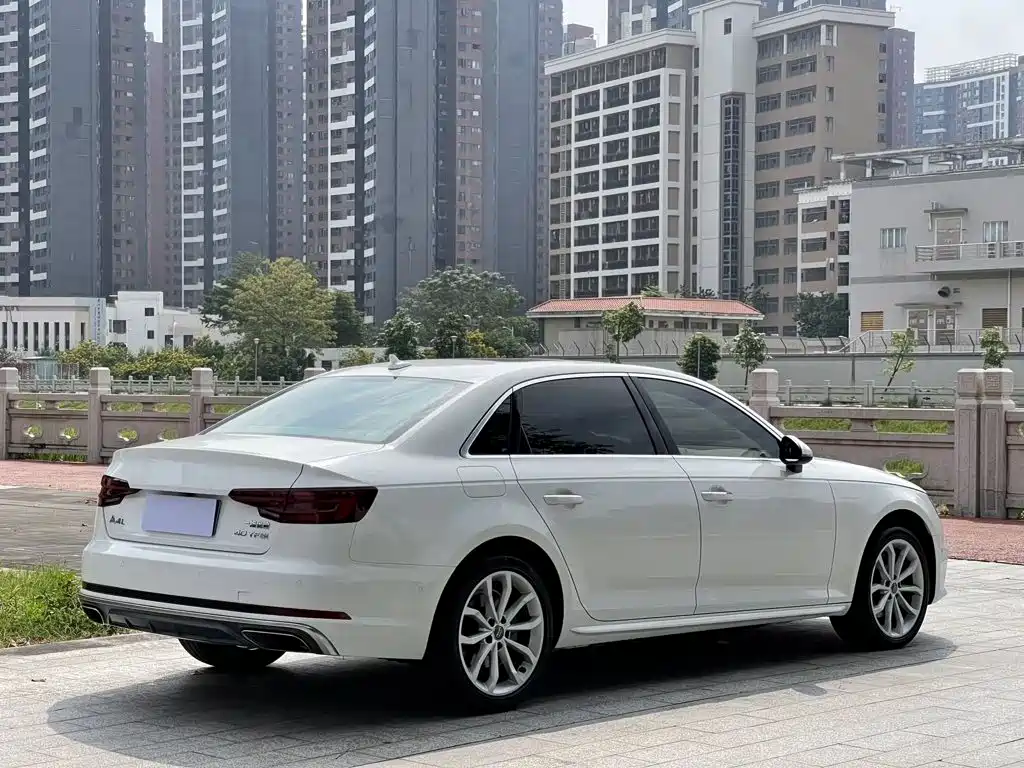 Audi A4L — миниатюра 7