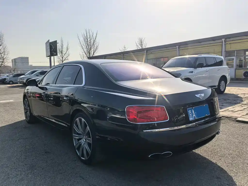 Bentley Flying Spur 2017 4.0T V8 Standard
