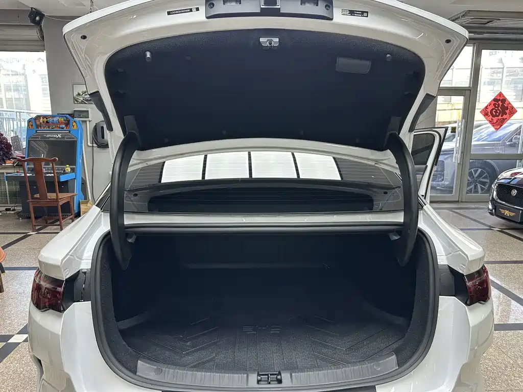 BYD Qin L — миниатюра 14