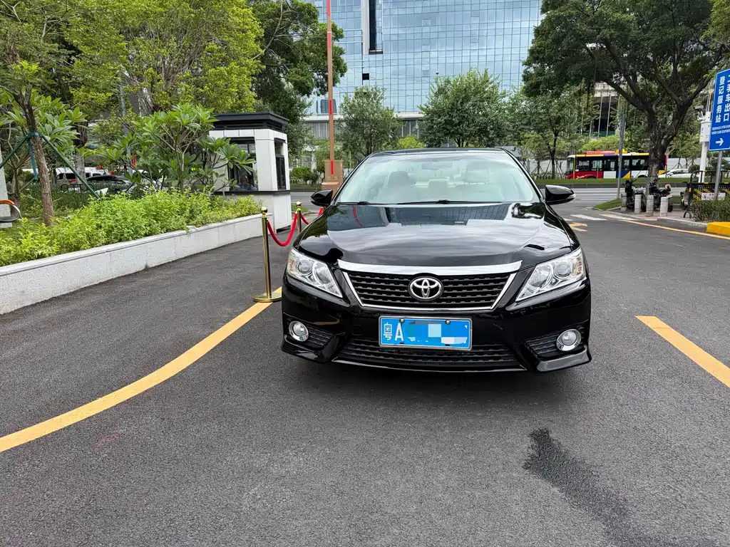 Toyota Camry — миниатюра 2