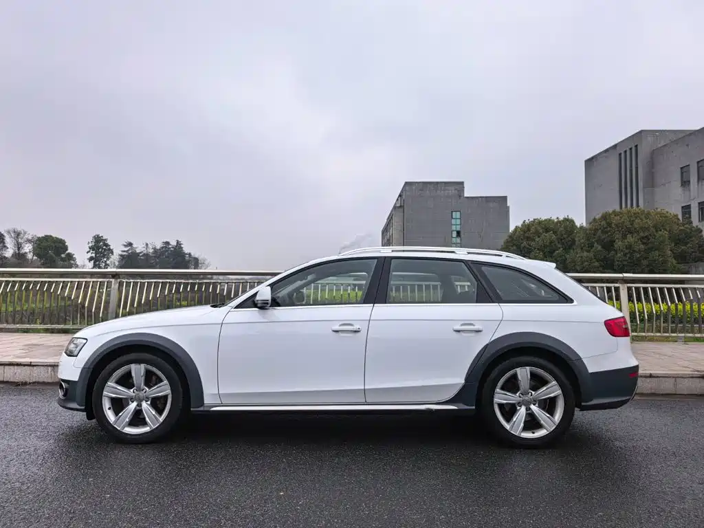 Audi A4 (Import) — миниатюра 2