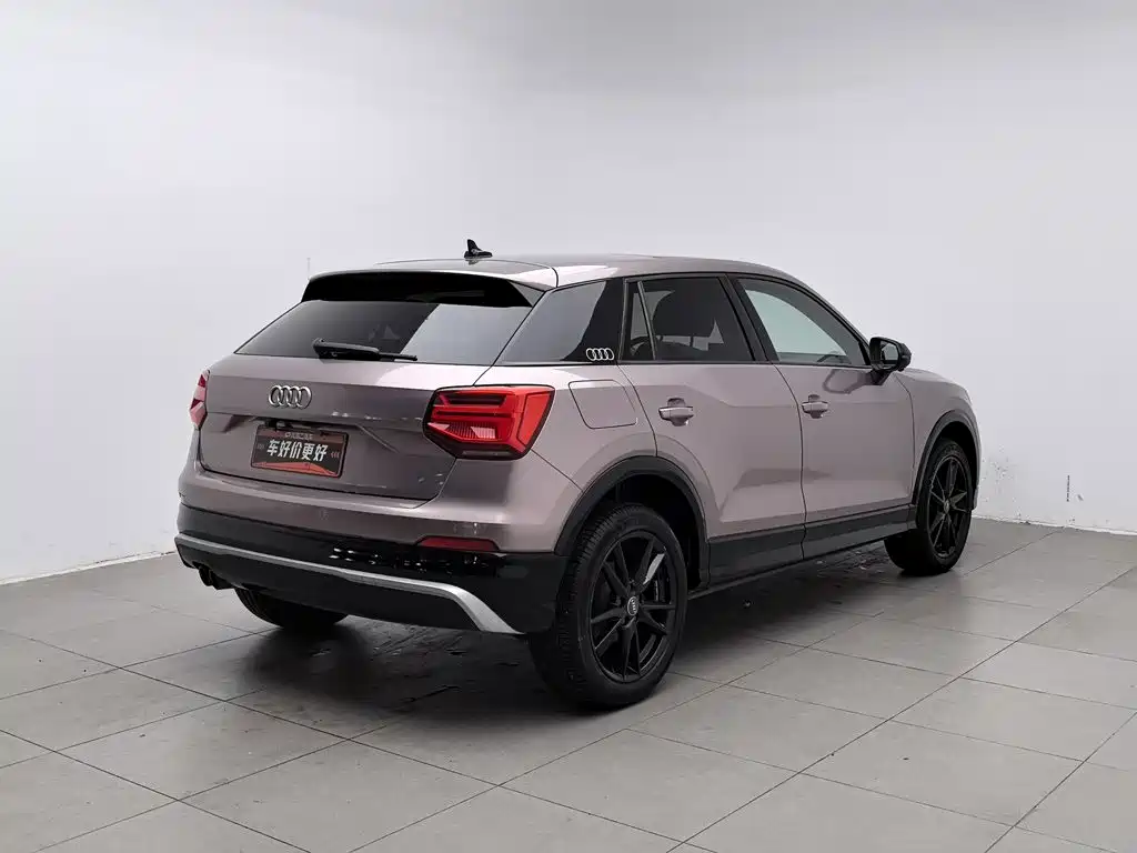 Audi Q2L — миниатюра 2