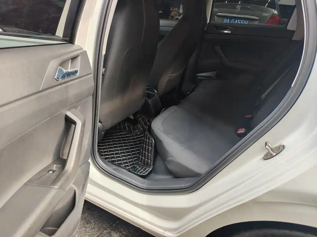 Volkswagen Polo — миниатюра 8