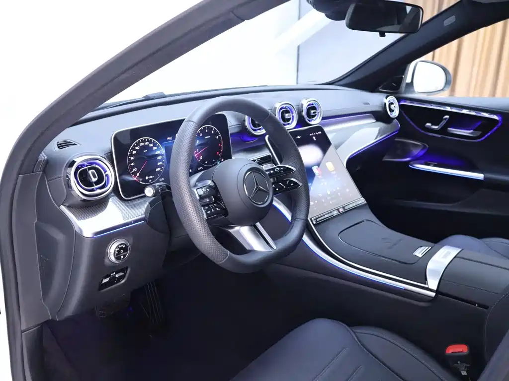 Mercedes-Benz C-Class — миниатюра 11